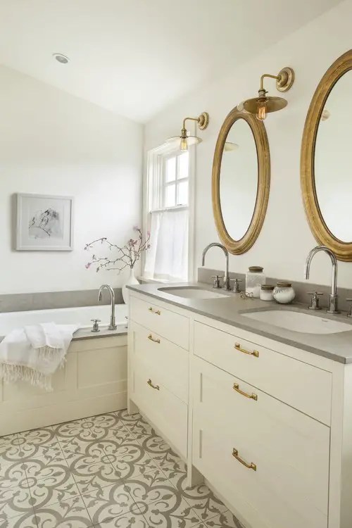 25+ Luxury Gold Master Bathroom Designs With Gold Fixtures (Pictures)