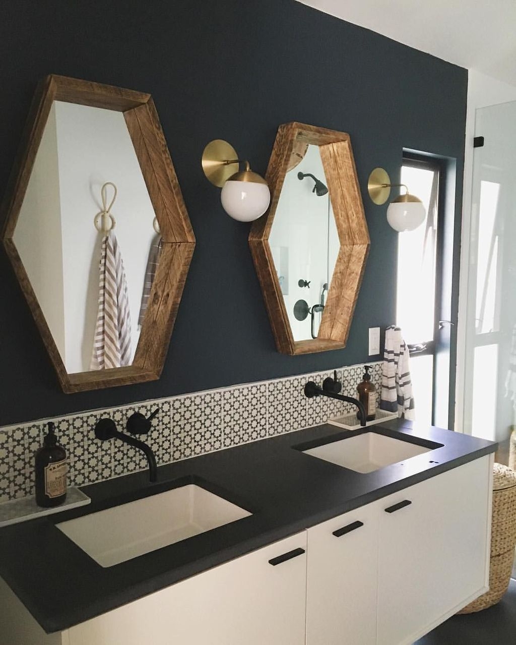 Stunning Bathroom Mirror Decor Ideas 43 PIMPHOMEE