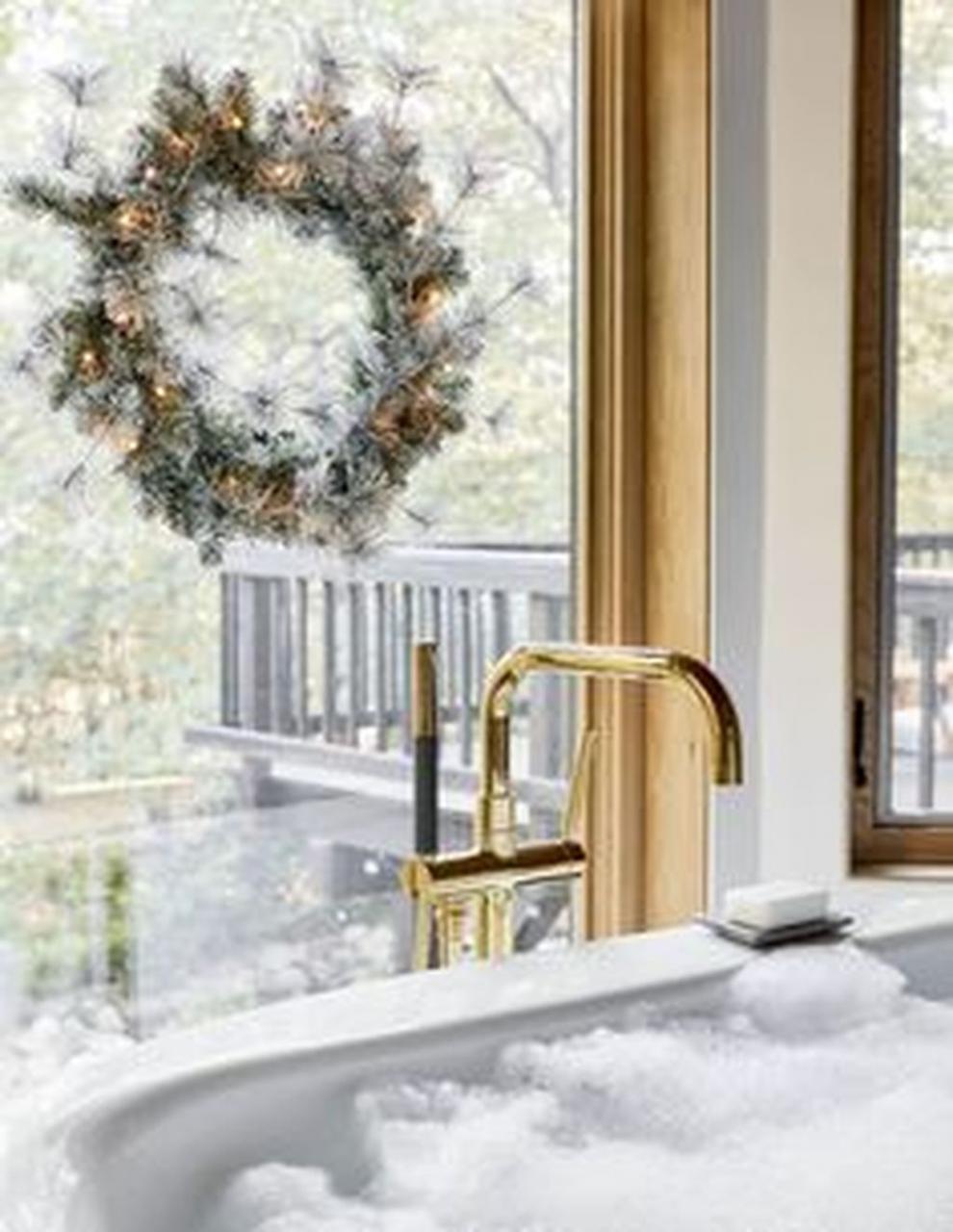 35 The Best Winter Bathroom Decor Ideas MAGZHOUSE