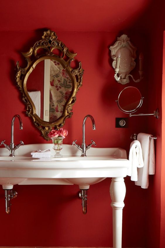 25 Uplifting And Waking Up Red Bathroom Decor Ideas Shelterness