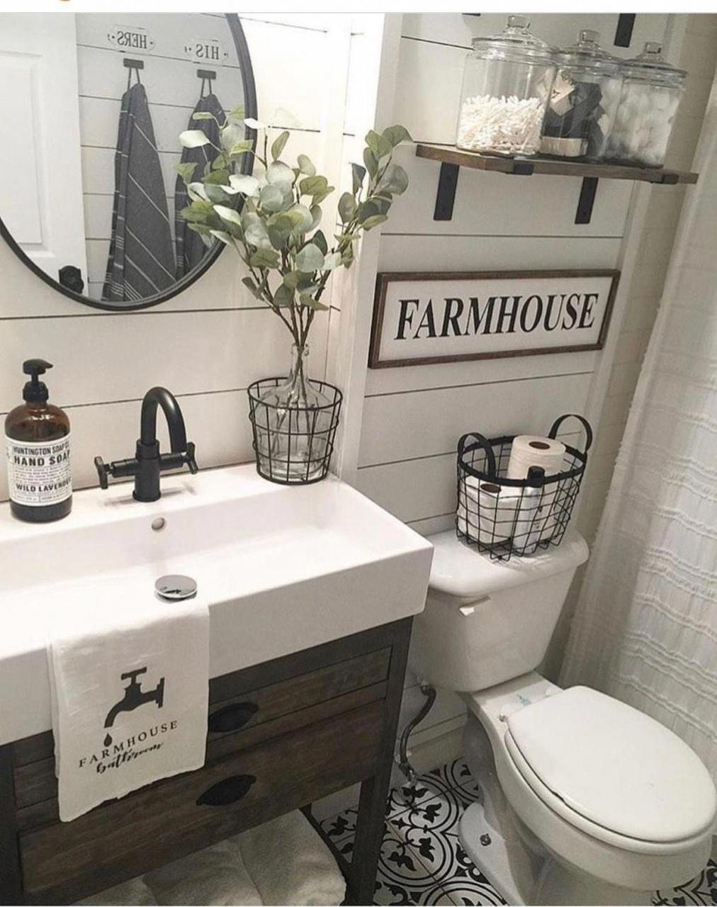 Like the vanity sink Decoratingbathrooms Modern farmhouse bathroom