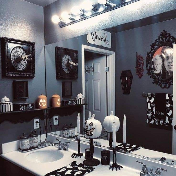 Pin by Kiindra on Wedding ♡ Horror bathroom decor, Dream house decor