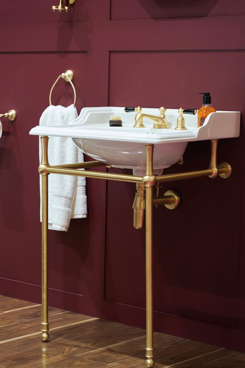 Brass in the Bathroom Bathroom colors, Burgundy bathroom, Burgundy walls