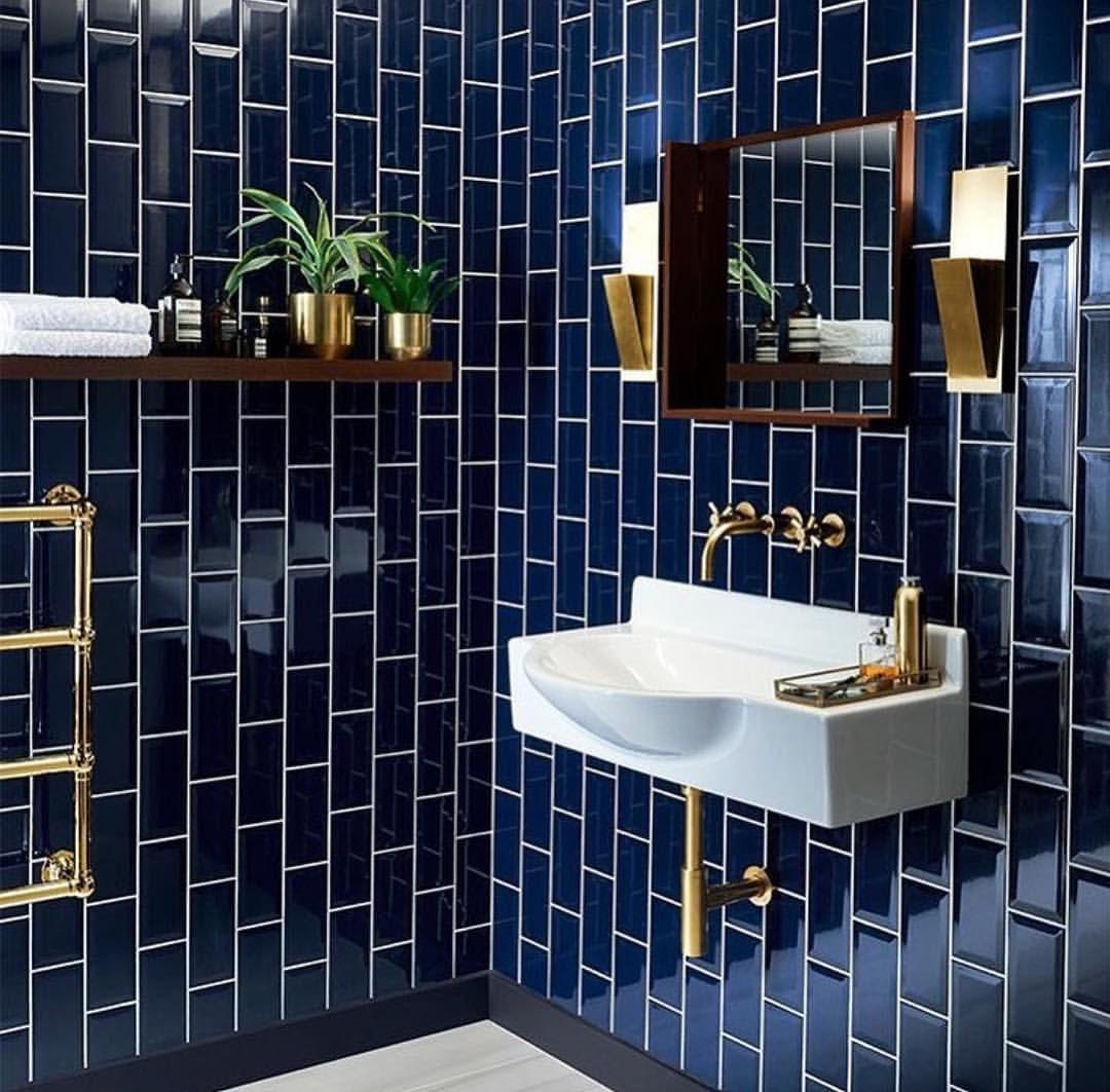 These navy blue tiles OMG Bathroom interior, Deco bathroom, Bathroom