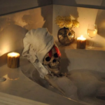 10 Halloween Bathroom Ideas HomelySmart Halloween bathroom, Creepy