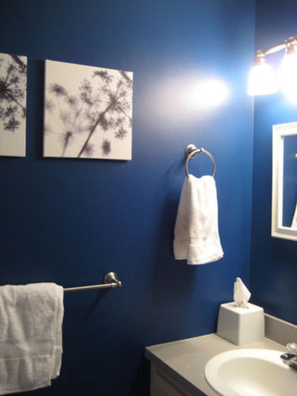 A Bunch of Beautiful Blue Bathrooms Blue bathroom decor, Dark blue
