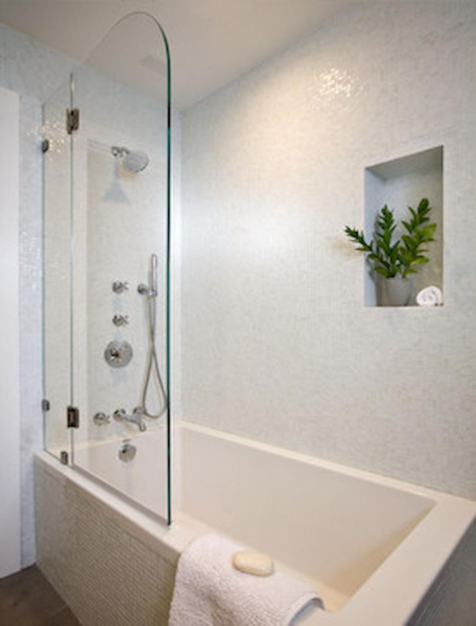 Fresh and cool master bathroom remodel ideas on a budget (25) Tub