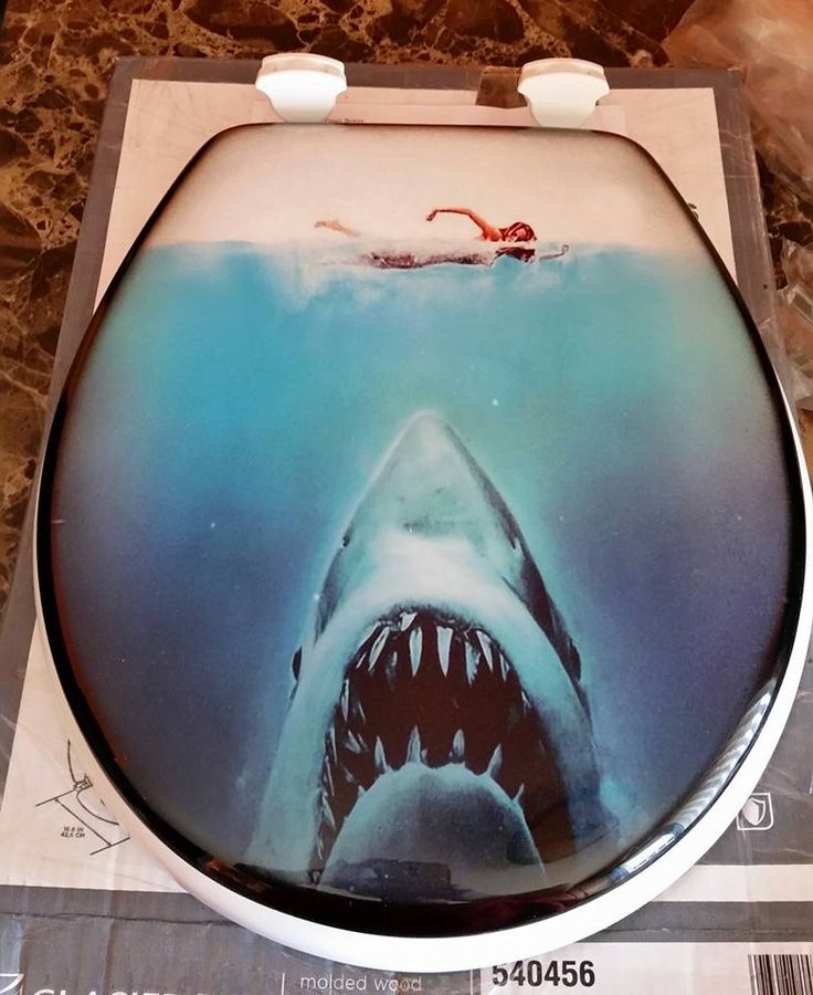 Custom Jaws toilet seat for my Jaws bathroom Wolle kaufen