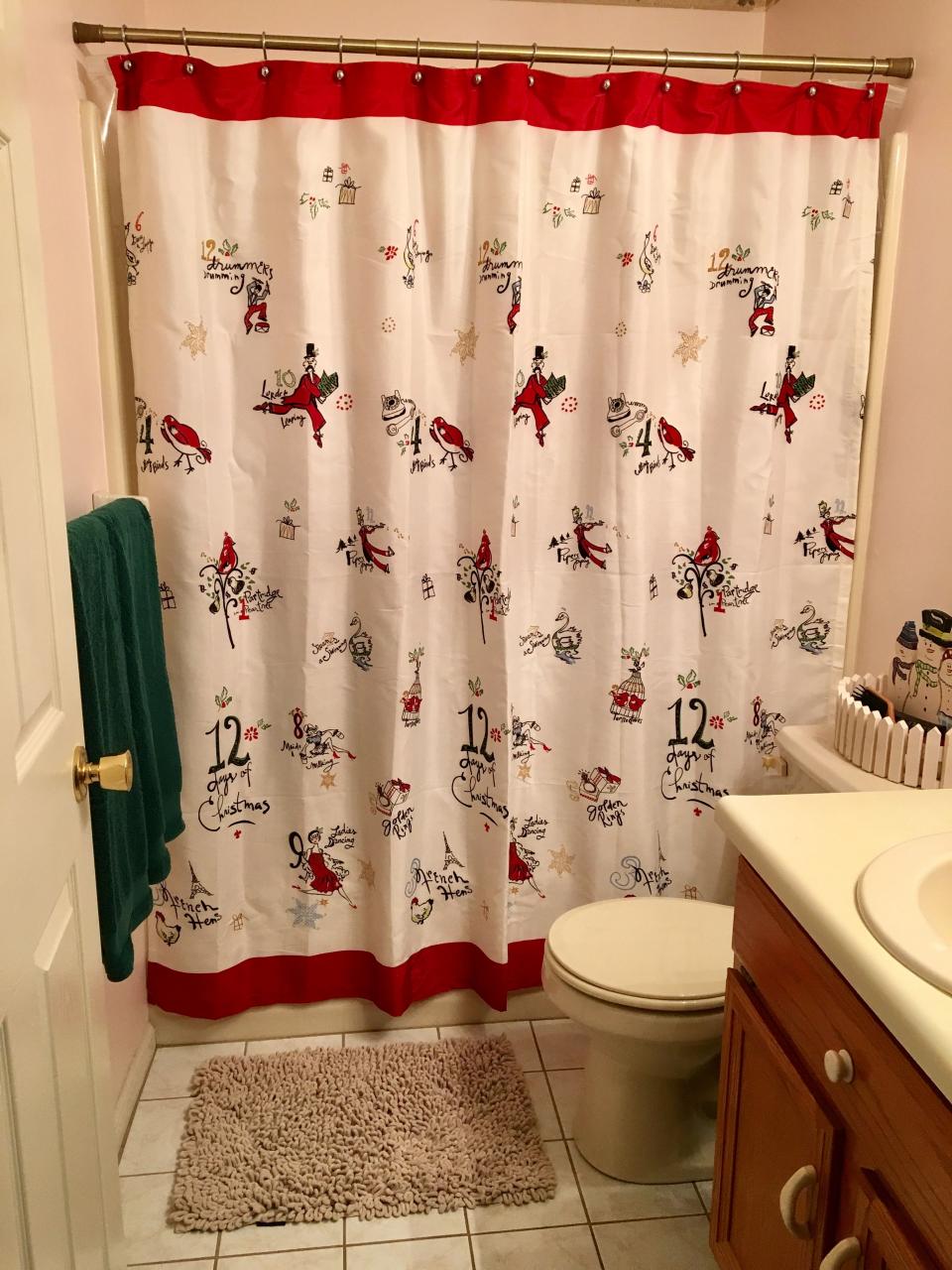 Christmas theme guest bathroom Guest bathroom, Shower curtain