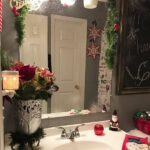 Top 31 Awesome Decorating Ideas to Get Bathroom a Christmas Look