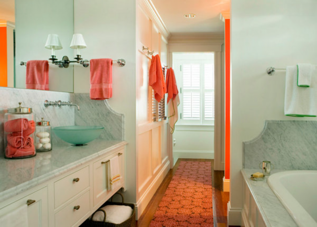 Love the mint and coral bathroom! Coral bathroom decor