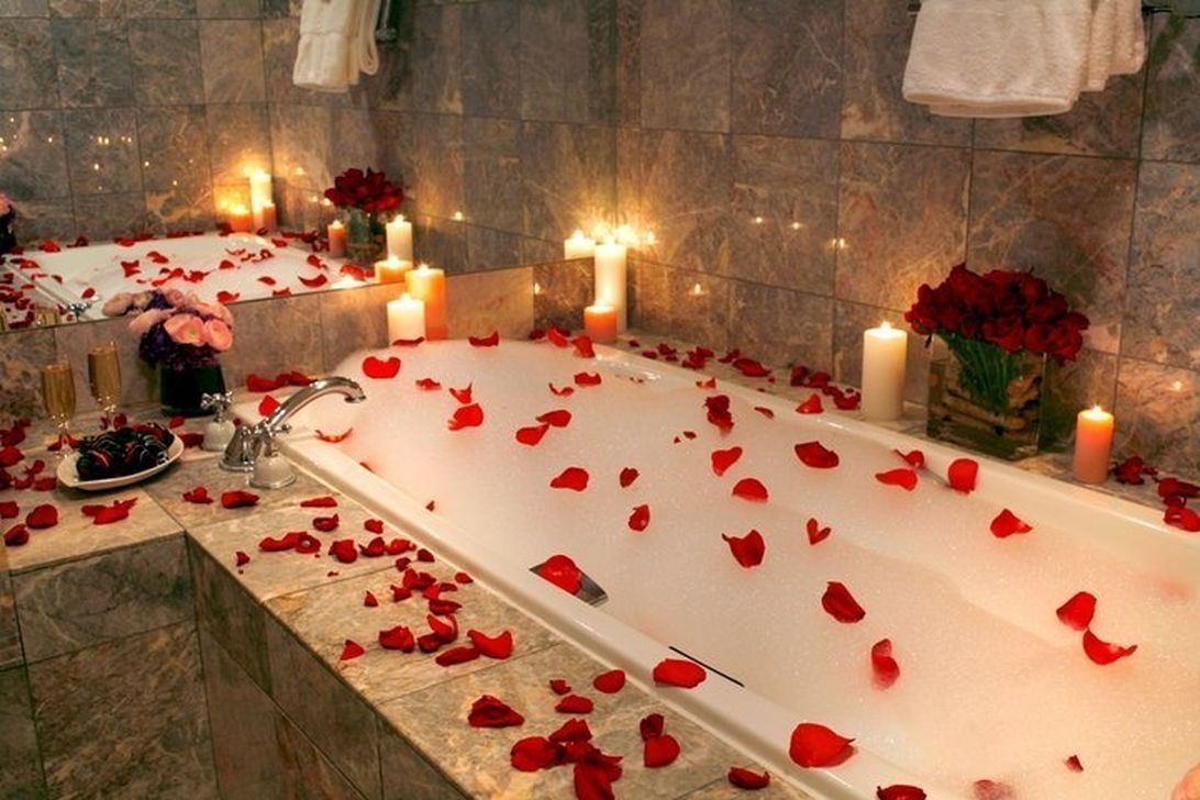 50 Sweet Valentines Day Bathroom Decor, The Old One