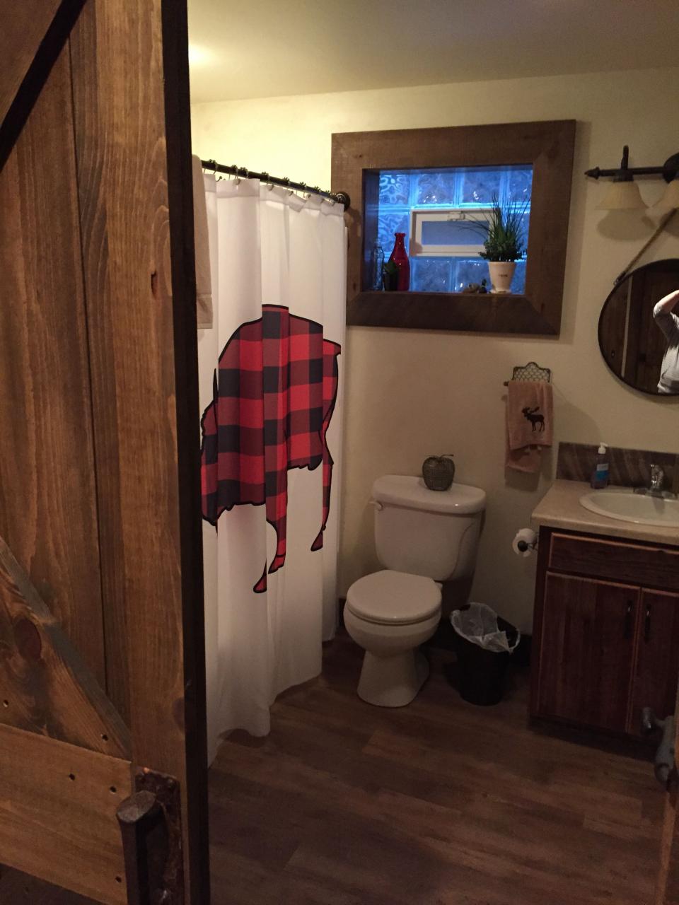 20+30+ Buffalo Plaid Bathroom Ideas