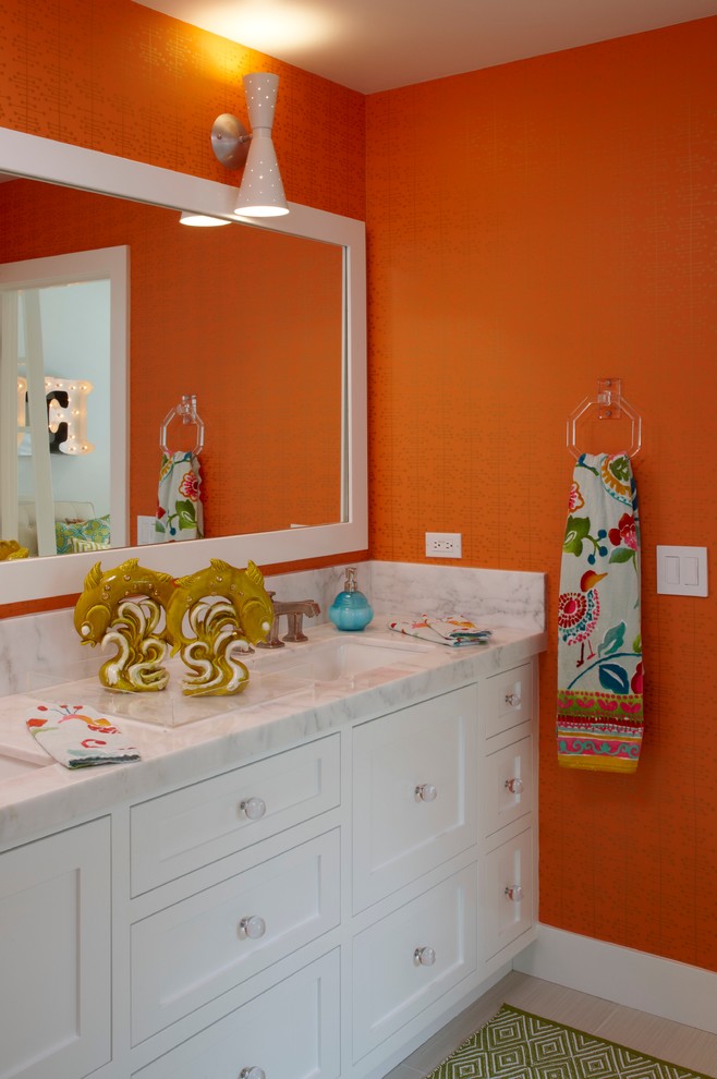 Citrus Colors are Back! Tour These 7 Summery Bathrooms