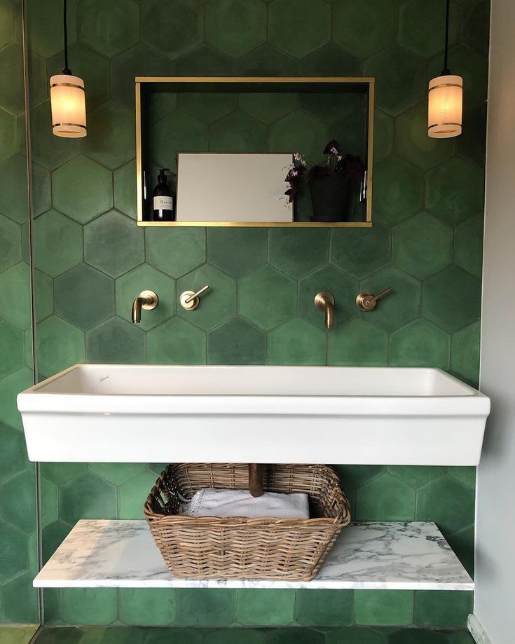15 Ideas for Green Bathrooms in 2020 Green bathroom, Small