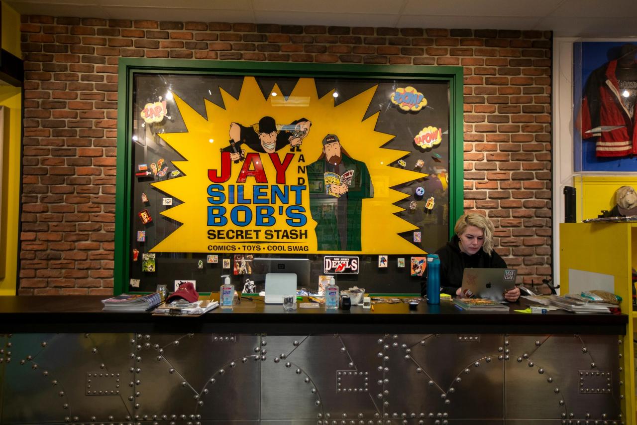 Jay and Silent Bob's Secret Stash Inside Kevin Smith's new NJ shop