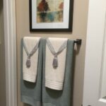 25+ Creatively Easy Decorative Towels For Bathroom Ideas