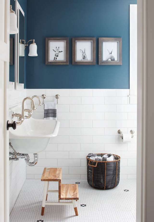 13 Clever Ways to Decorate Your Bathroom Walls Hunker