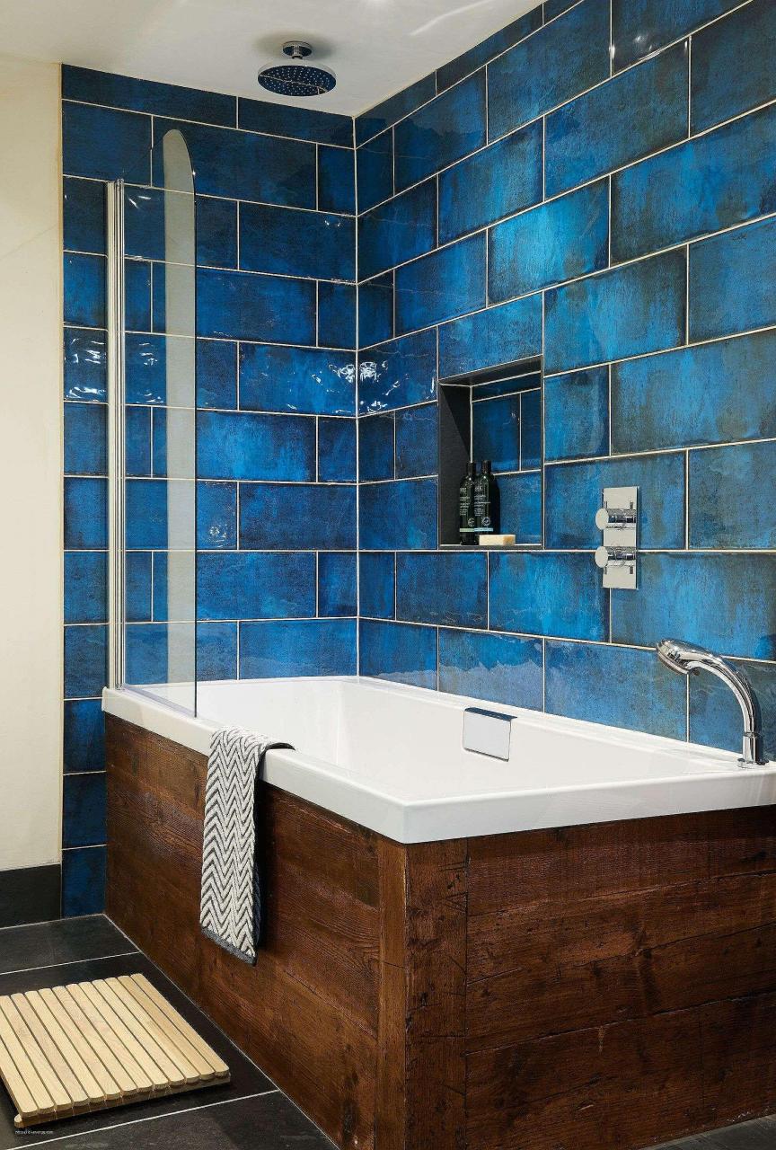 10+ Blue Bathroom Decorating Ideas DECOOMO