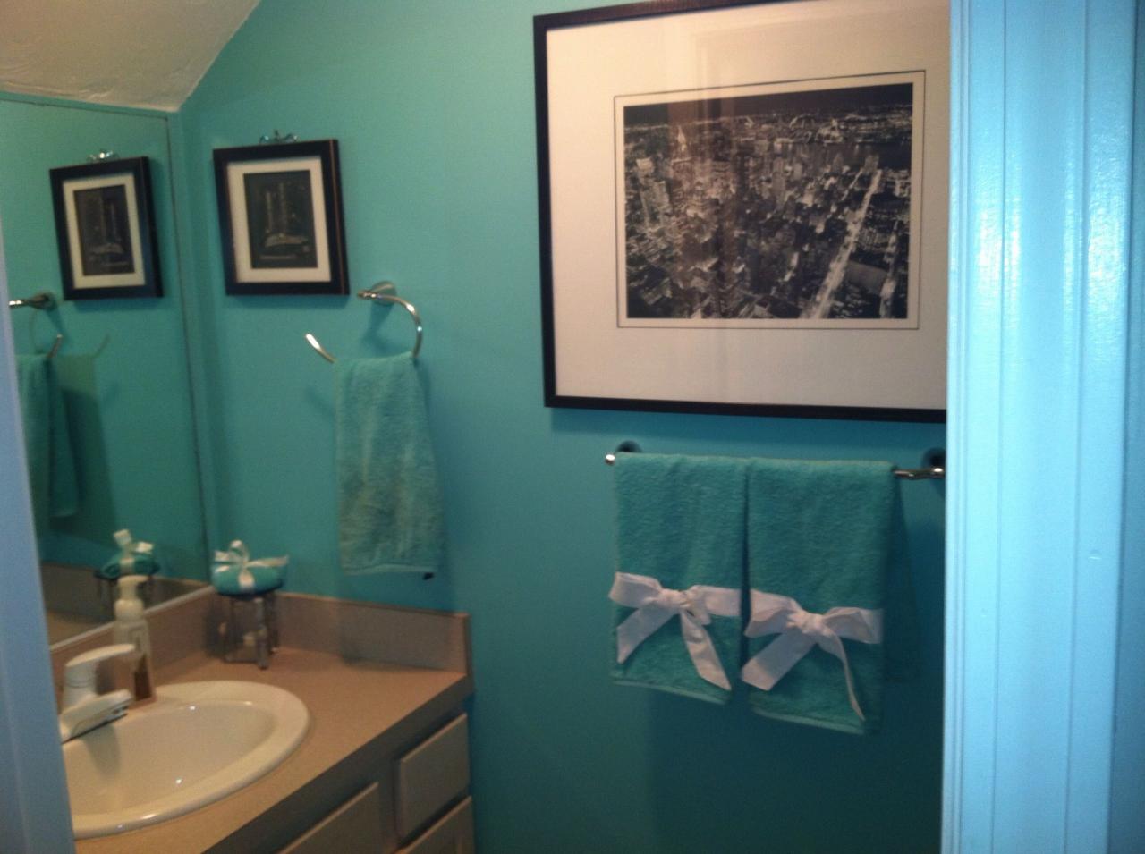 tiffany blue bathroom designs vansoldskoolcheckerboardyellow