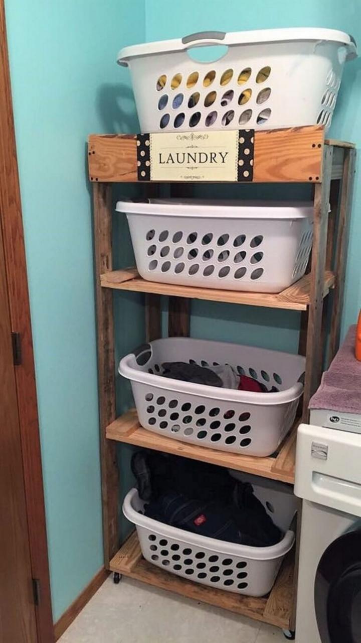 Interesting 15 Pallet Laundry Basket Holder Ideas For Easy And Simple