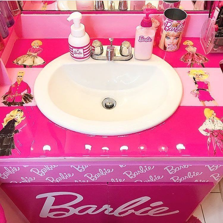 Azusa Barbie's Bathroom Sink Barbie bathroom, Barbie pink, Barbie bedroom