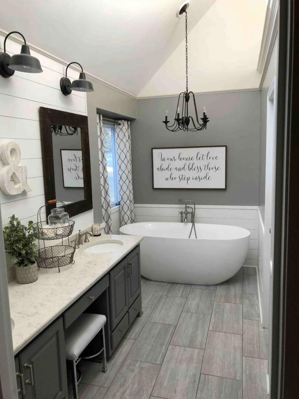 Modern Bathroom Grey Tile Photos