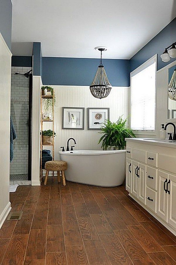 Idée décoration Salle de bain Navy blue and white master bathroom