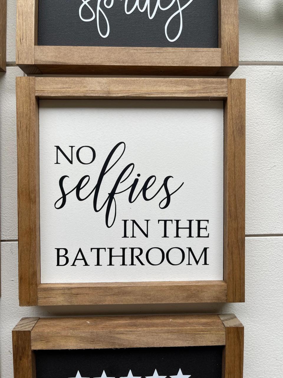 Bathroom sign / bathroom wall decor / funny bathroom / would Etsy