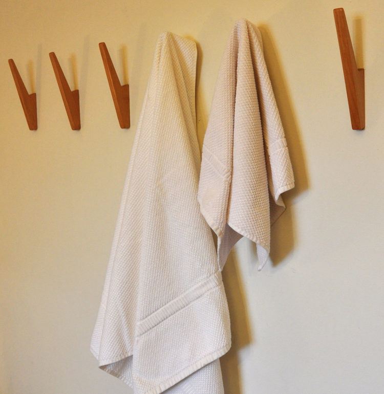 10 Cool Towel Hooks For Your Bathroom Housely