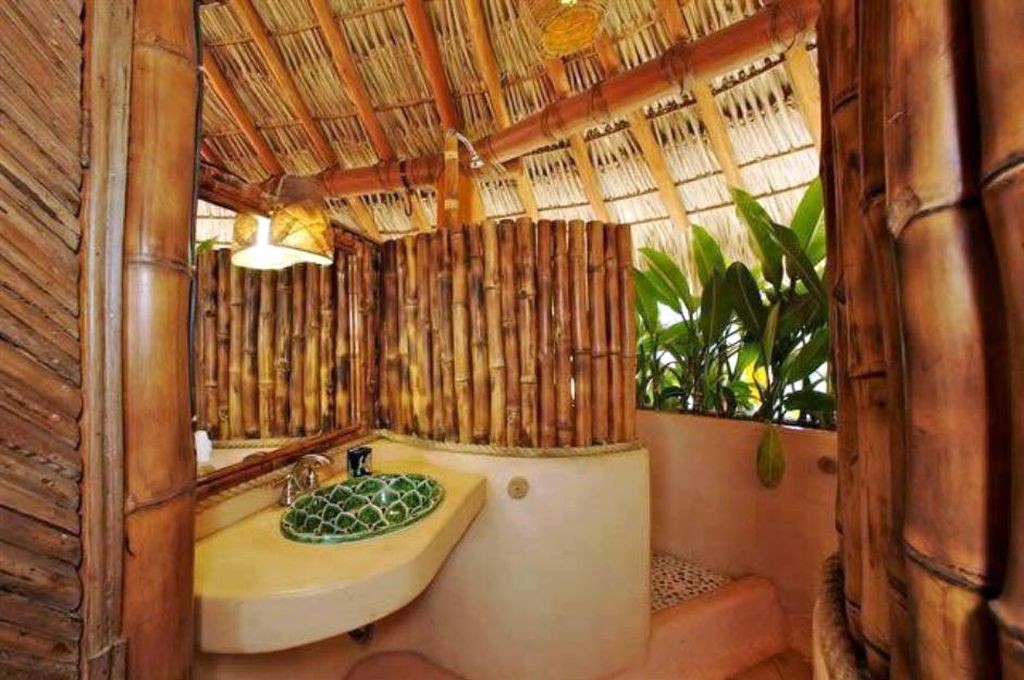 17 Bamboo Themed Bathrooms for Cozy Shower Experience