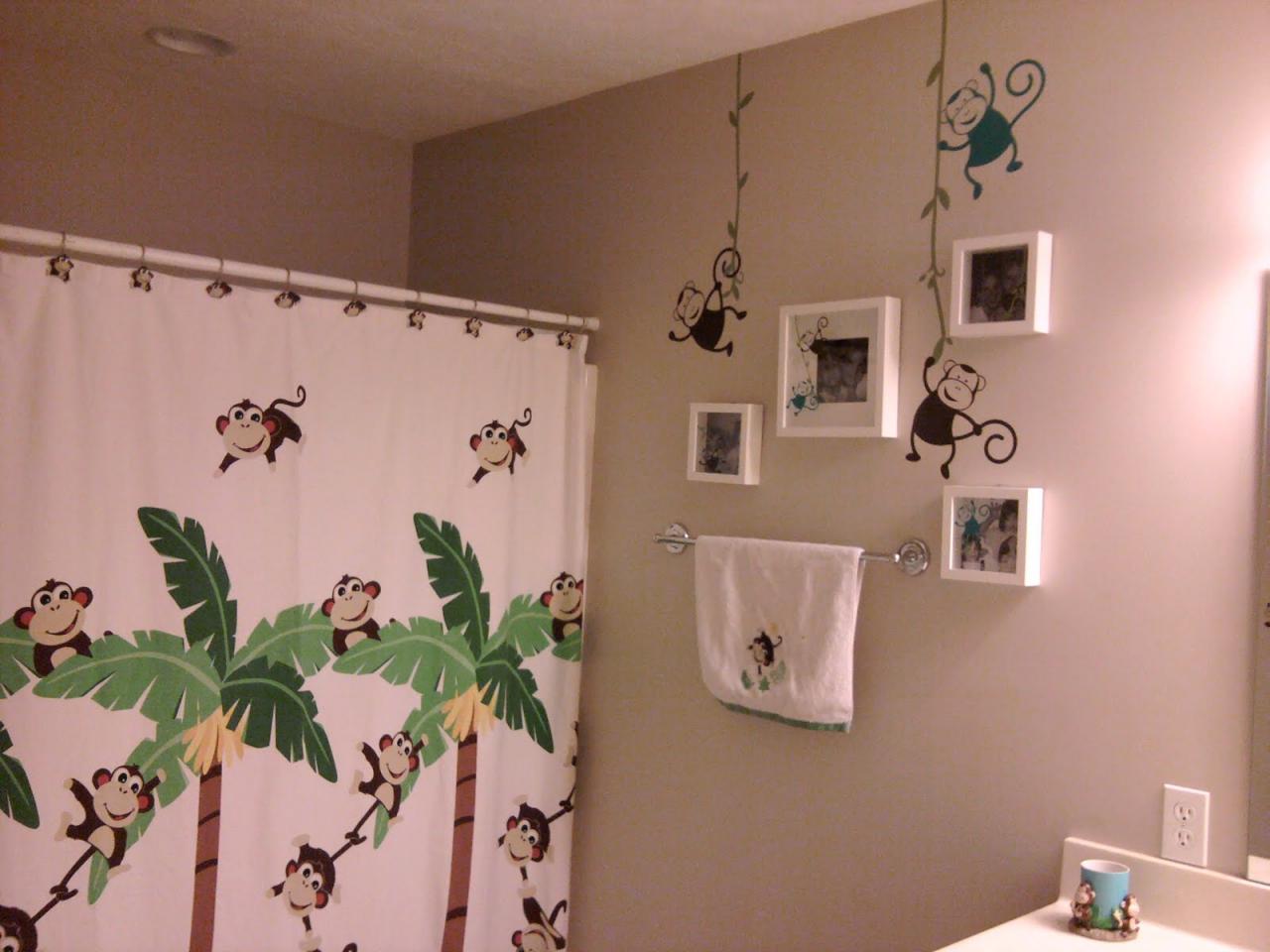 Lisa Fast Fast and Fabulous Monkey Bathroom!!!