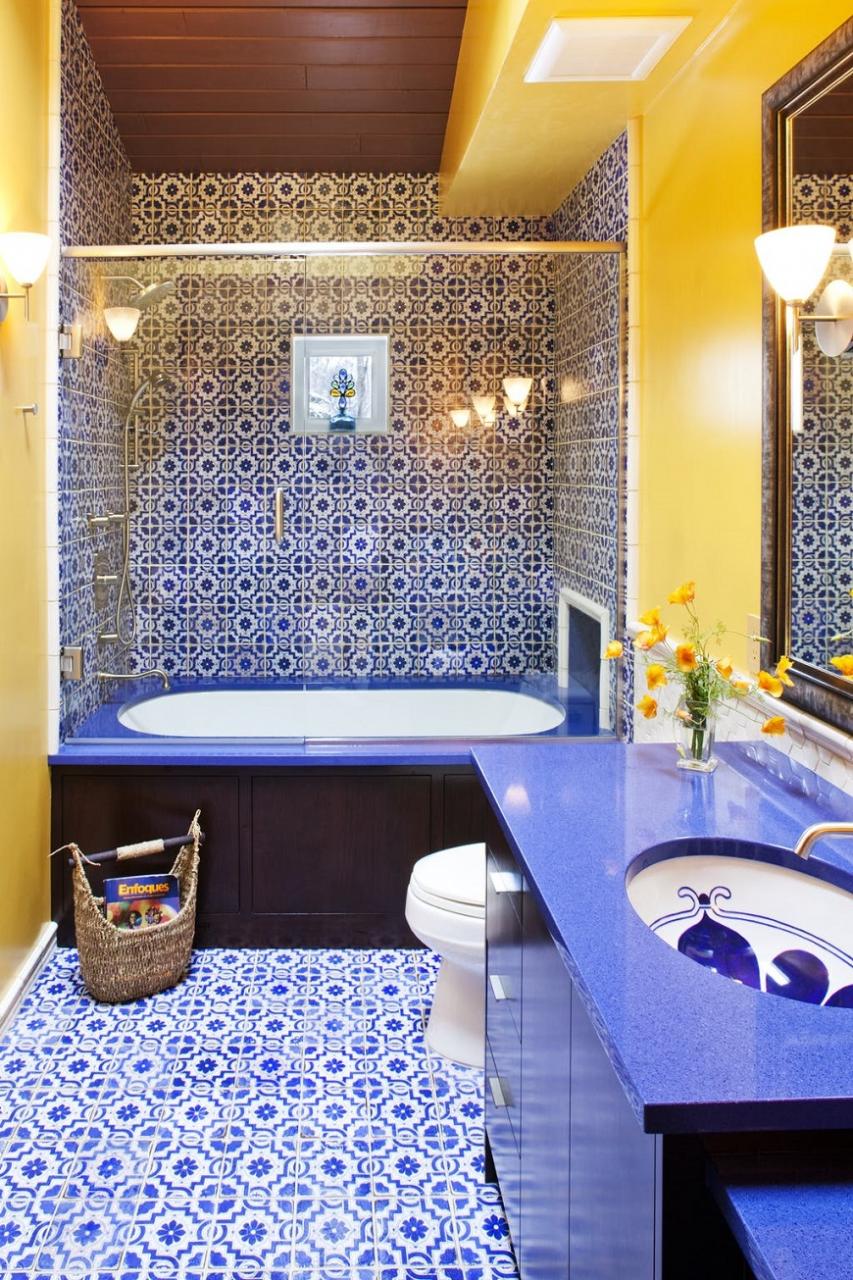Luxury Bathroom Design Ideas With Contrasting Color Schemes
