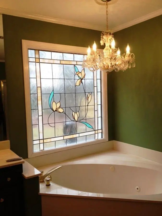 Decorative Windows For Bathrooms / Decorating Ideas to Window