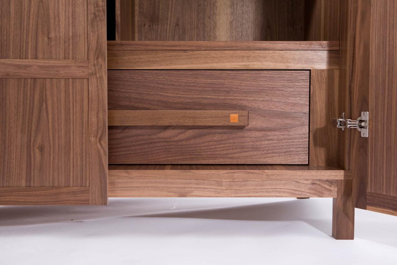 Wardrobe with secret compartment in walnut Makers' Eye